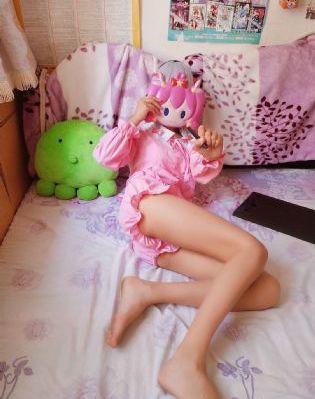 自愿做女室友的脚奴_国产剧在线视频观看